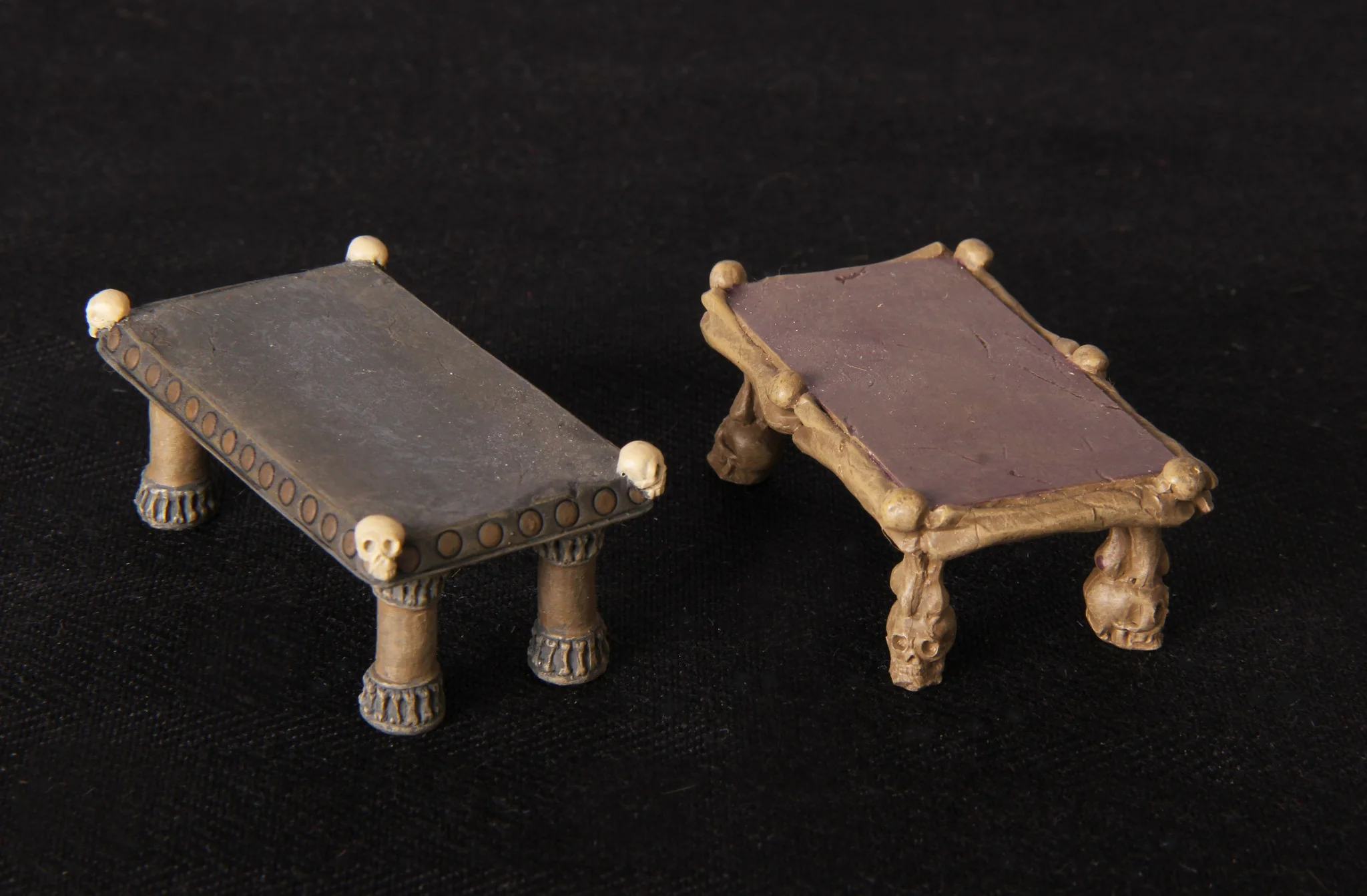 Catacombs Set 2 - Altar Set - 2 pieces (Classic Resin)